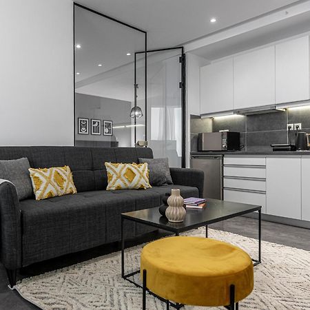 Phaedrus Living: City Center Luxury Flat Loukianou Atény Exteriér fotografie