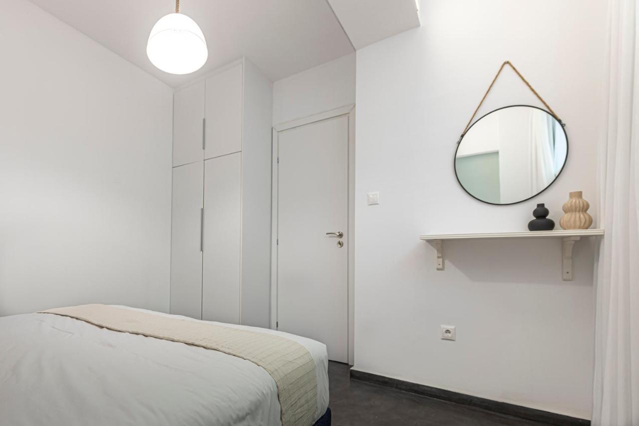 Phaedrus Living: City Center Luxury Flat Loukianou Atény Exteriér fotografie