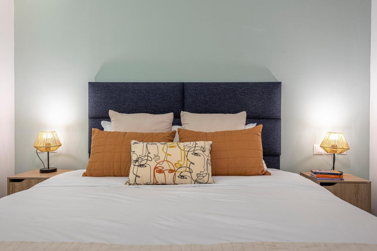 Phaedrus Living: City Center Luxury Flat Loukianou Atény Exteriér fotografie