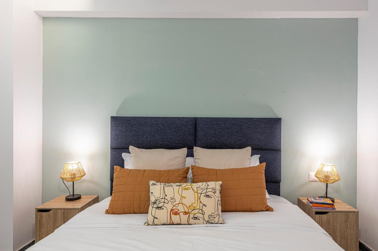 Phaedrus Living: City Center Luxury Flat Loukianou Atény Exteriér fotografie