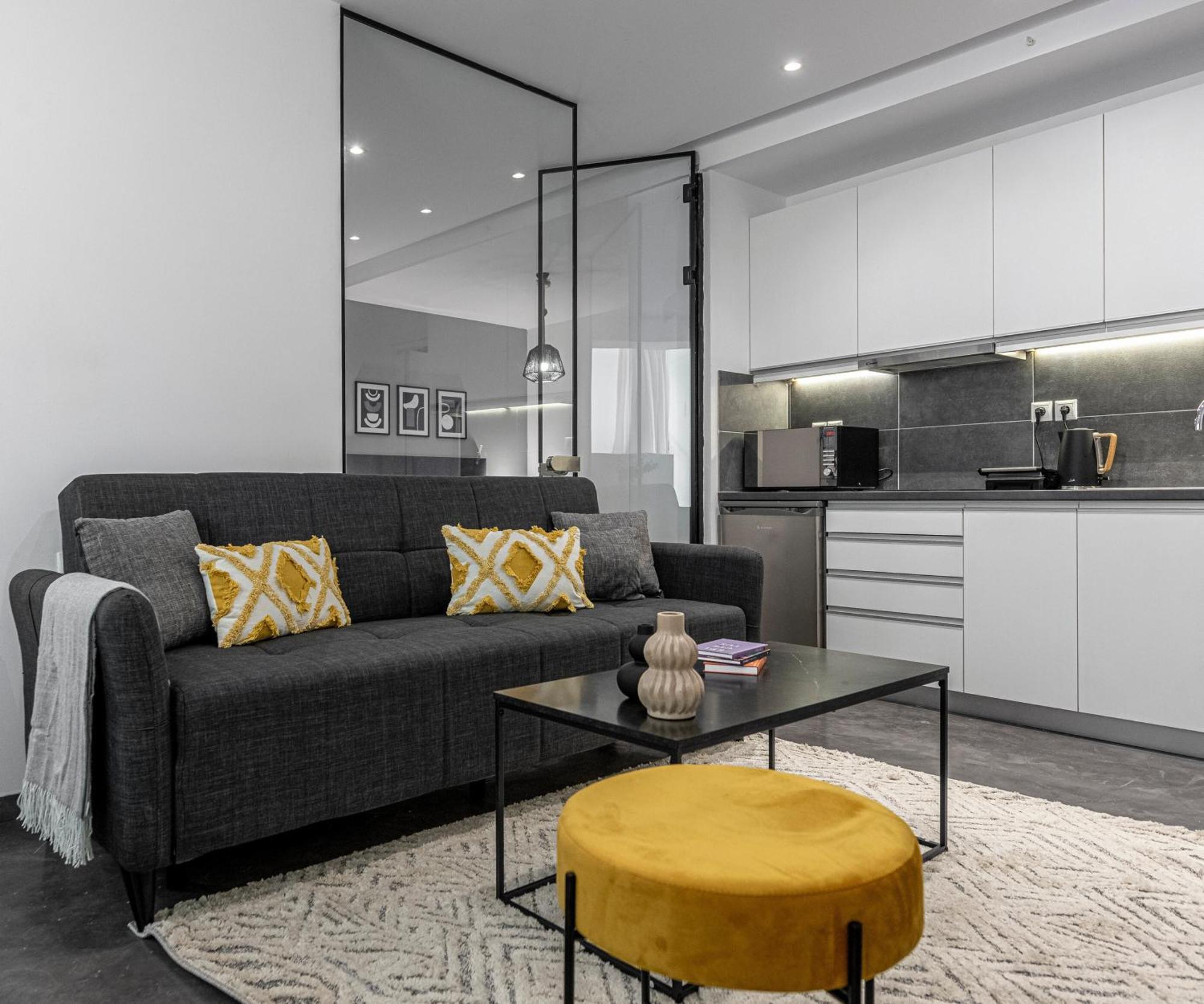 Phaedrus Living: City Center Luxury Flat Loukianou Atény Exteriér fotografie